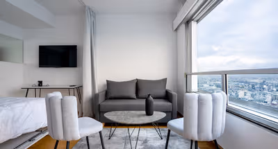 TOP FLOOR UNOBSTRUCTED VIEWS-TOUR EIFFEL