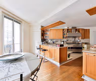 HAUSSMANN LUXURY 230M2 IN AVENUE FOCH