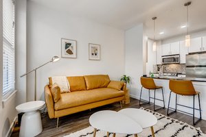East Riverside Drive Apartment