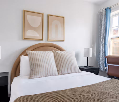 Queensberry St Apartment