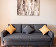 Bright, Spacious West-End Flat, Near University