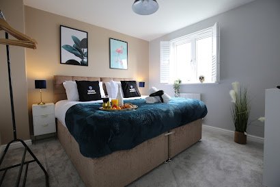 Redwald House-Sleeps 12 w/ Free Parking&Netflix