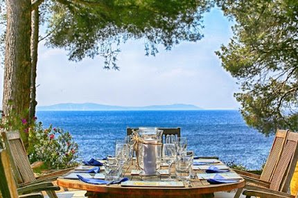 A Luxurious French Riviera Villa