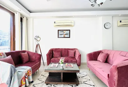Serviced Apartments near Aashlok Hospital, Safdarjung