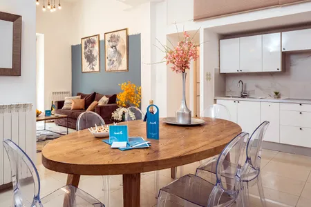 Living area - 4 bed apartment