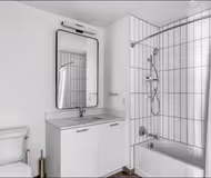 W Madison Street Serviced Apartment