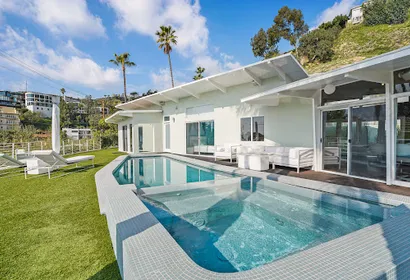 Hollywood Blvd Apartments