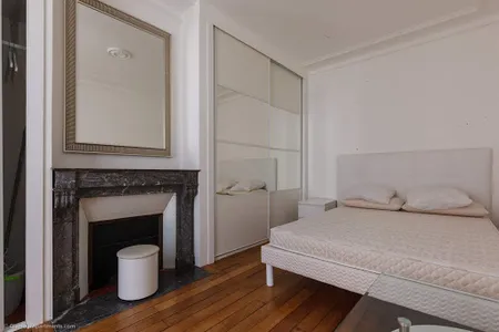 Bedroom at Rue de Bassano Serviced Apartment, Champs Elysee