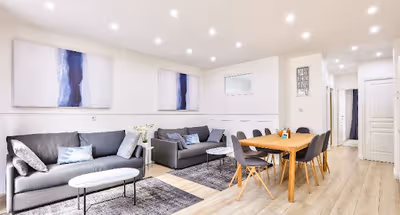 LIVING IN THE REAL HEART OF OLD PARIS MONTROGUEIL