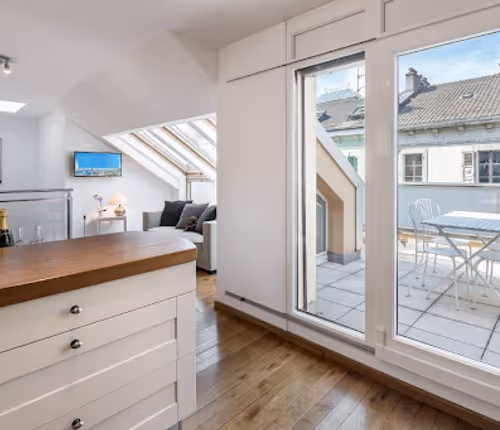Rue des Savoises Apartment