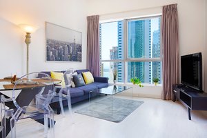 Contemporary Apartment with Dubai Marina View