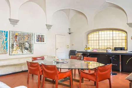 FLORENTINE RESIDENCE WITH HAND PAINTED FRESCOES