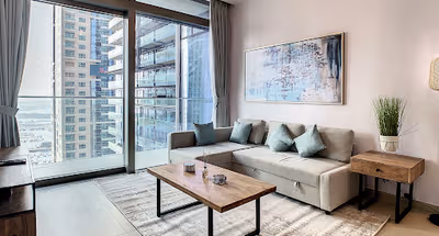 Elegant One Bedroom apartment With Marina Views