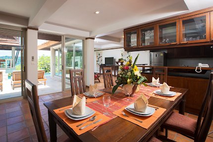 Delightful Villa Near Kata Beach