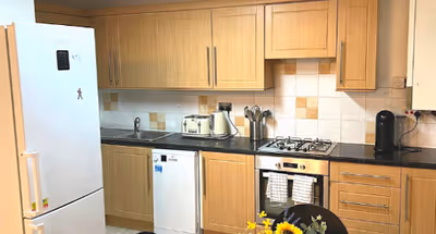 4Bedroom/1Bathroom and W/C Duplex Maisonette