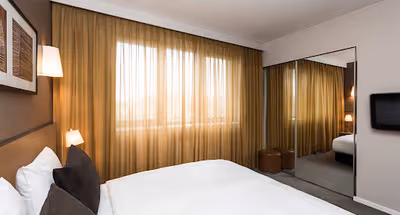 Platz Vor Dem Neuen Tor Three Bedroom Apartment