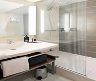 Bathroom at Toulouse Parthenon