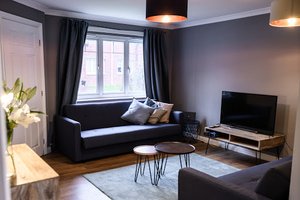 South West Glasgow Apartment