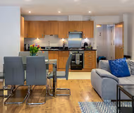 King sized bedroom at The Chaucer