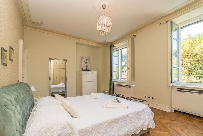 LAKE COMO HISTORIC LUXURY VILLA- 1200M2 OF PURE SPLEDOUR