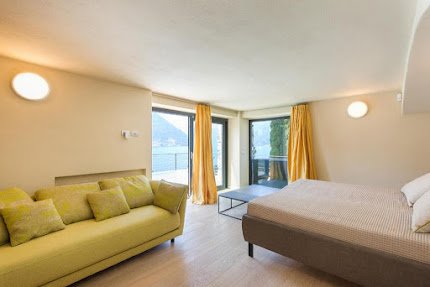 ULTRA MODERN LUXURY RETREAT ON THE FIRST LINE OF LAKE COMO!