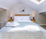 2BR Designer apartment for City Breaks in Chester.