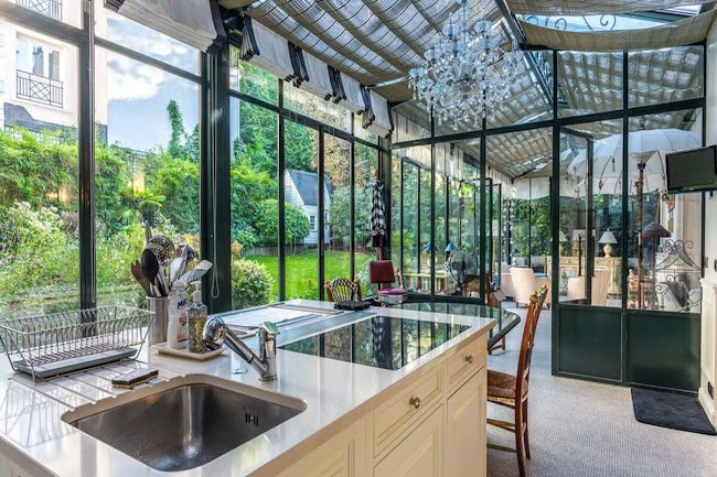magical family villa Near Rue de la Pompe - 16th Eme.