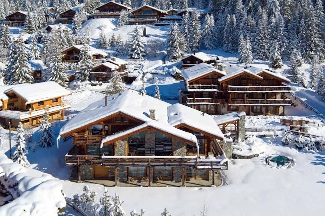 An Alpine Chalet With a Modern Touch of Verbier Elegance