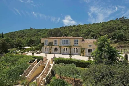 A Gorgeous Villa Home in Gassin