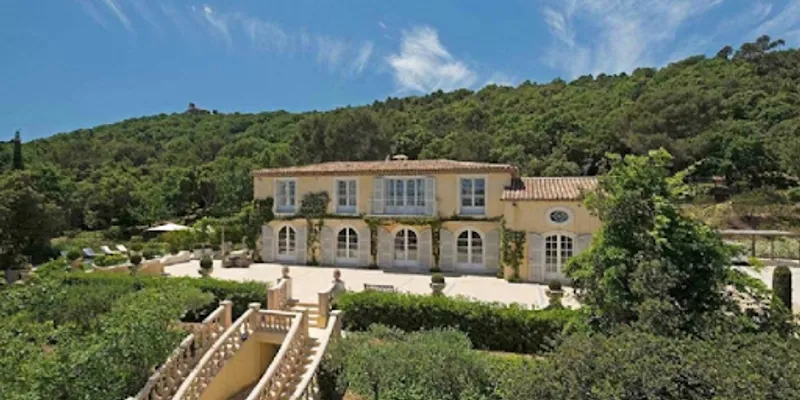 A Gorgeous Villa Home in Gassin