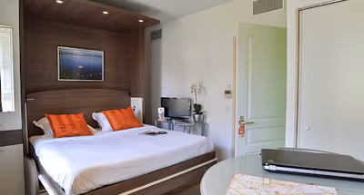 Privil Serviced Apartment