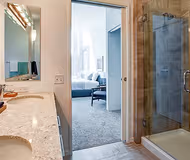 E Illinois Street Serviced Apartment