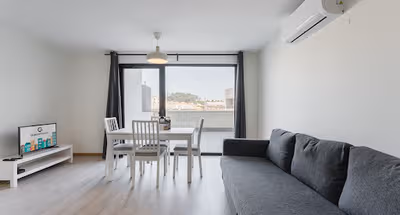 Sleek Monochromatic Apt in Bonfim