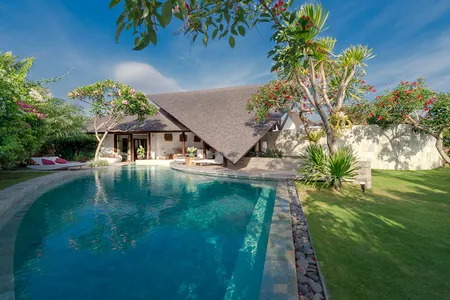 An Exclusive Villa Retreat Near Petitenget Beach