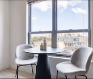 E Newton Street Serviced Apartments