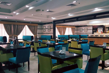 Dining space at Hor Al Anz Serviced Apartments, Deira