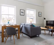 Cosy living room in Queen's Park