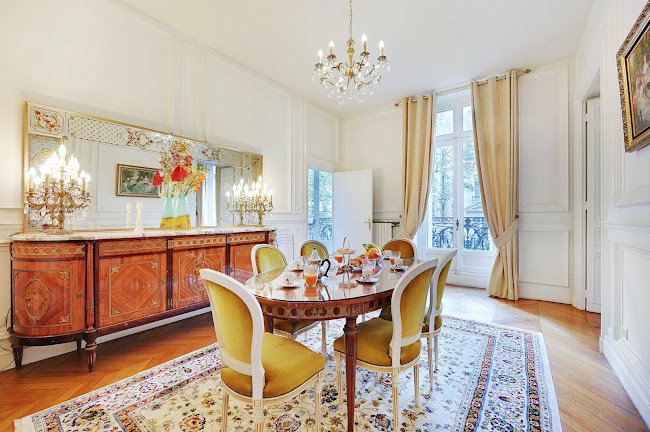 200M2 LUXURY IN AVENUE FRANKLIN D ROOSEVELT