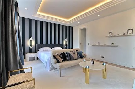 A SIGNAURE LUXURY ON CHAMPS DE MARS ALMA MARCEAU