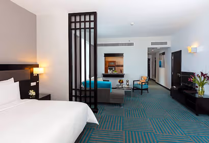 Deira Creek Street Serviced Apartment, Deira