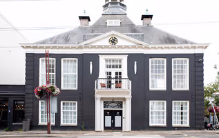 Middenweg Serviced Apartments