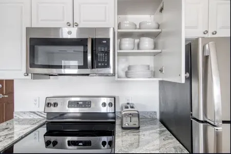 1st St Serviced Apartment