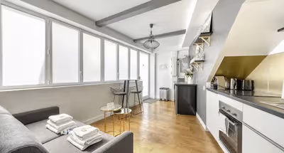 Abbesses Serviced apartment