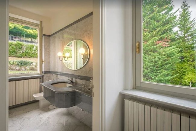 ALL-ENCOMPASSING LUXURY 600M2 VILLA WITH MAGICAL EXQUISITE VIEWS OF LAKEMAGGIORE