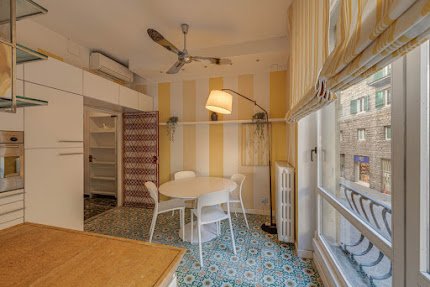 EXCEPTIONAL MIX OF COMFORT AND TRADITIONAL STYLE