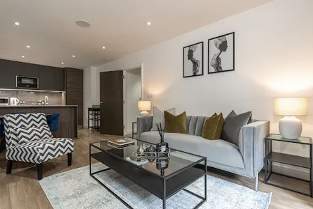 2 bed 2 bath Colindale