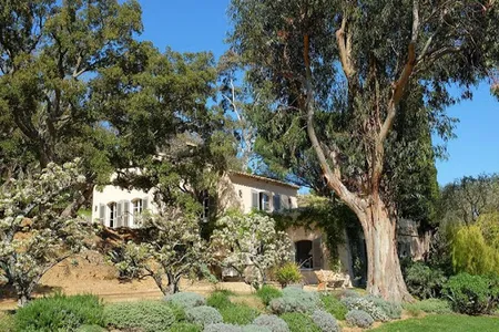 A Villa in Grimaud With Beautiful Terraces