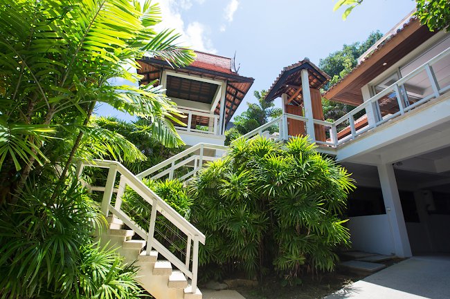 Delightful Villa Near Kata Beach