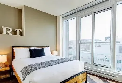 Rene Levesque Street Serviced Apartment