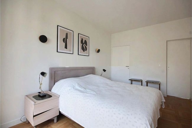 100M2 TOP FLOOR TRIANGLE D'OR AVENUE MONTAIGNE